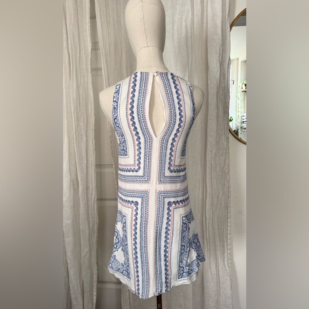 White Paisley Patterned High Neck Tank Tunic Top - Picture 4 of 12
